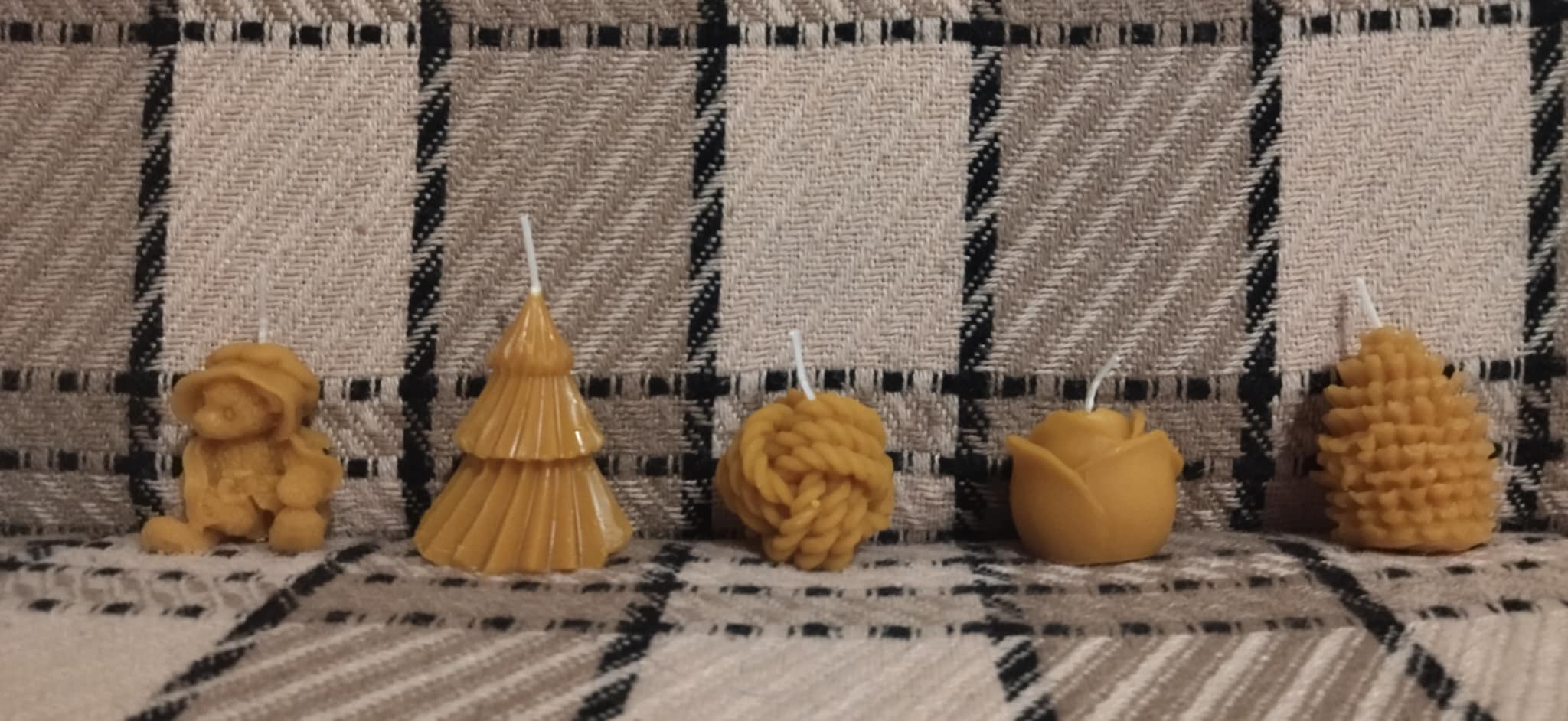 Świeczki z naturalnego wosku pszczelego